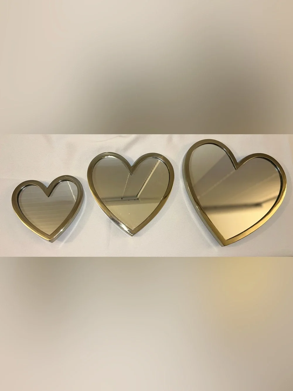Pottery Barn Teen Gold Heart Wall Mirror Hooks